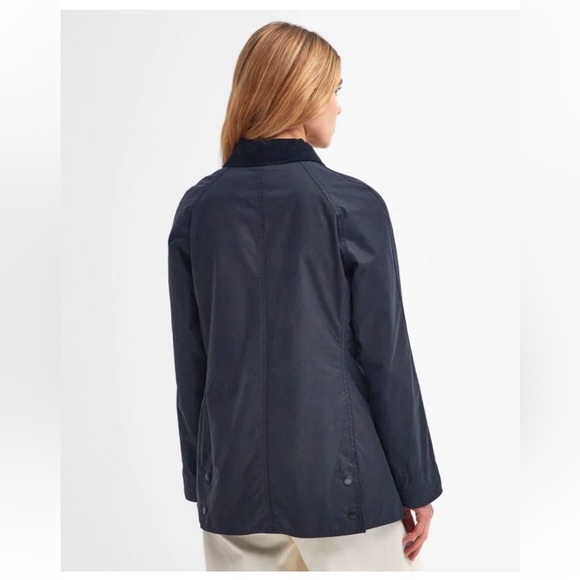 Barbour Classic Beadnell Waxed Navy Utility Jacket - Picture 7 of 17